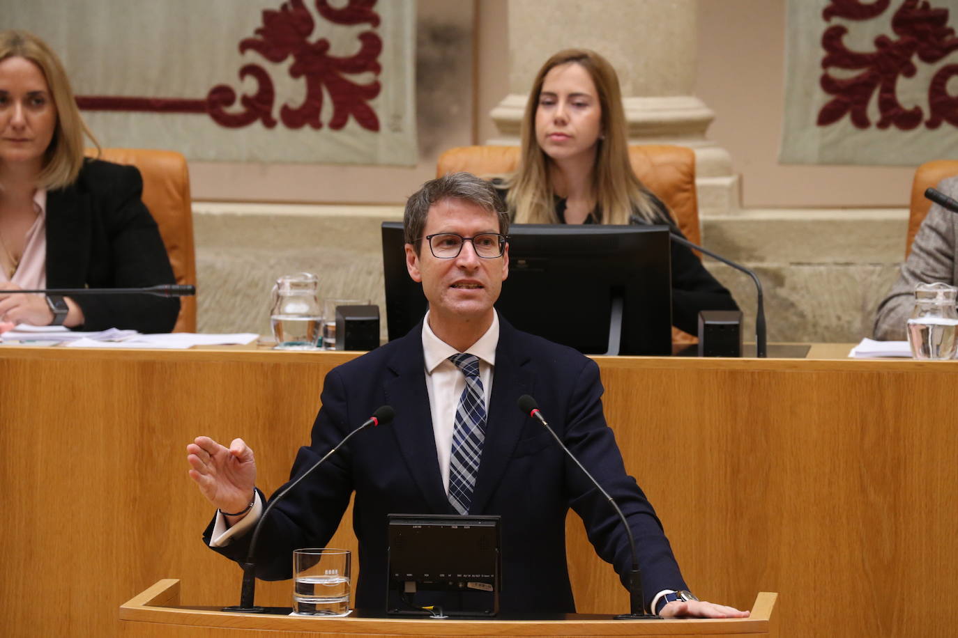 Im Genes Del Pleno Del Parlamento La Rioja